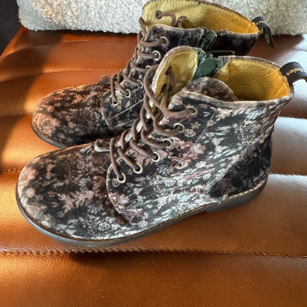 Young Soles Floral Velvet Leather Lined Combat Boots 31 US Youth‎ 13.5 Boho - Picture 5 of 13